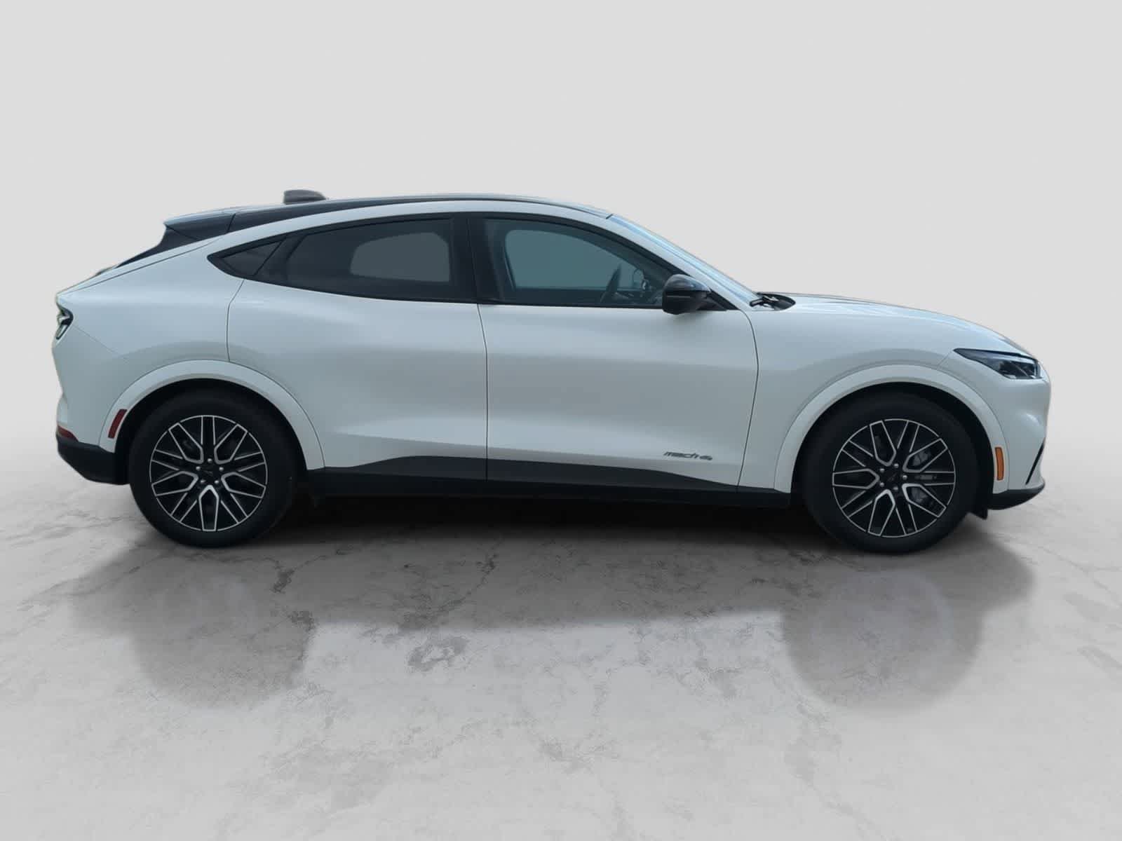 Certified 2025 Ford Mustang Mach-E Premium AWD/4WD image 6