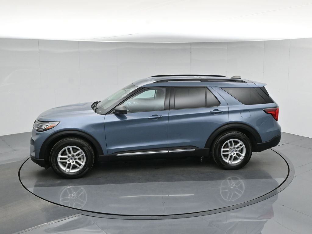 Certified 2025 Ford Explorer Active RWD image 46