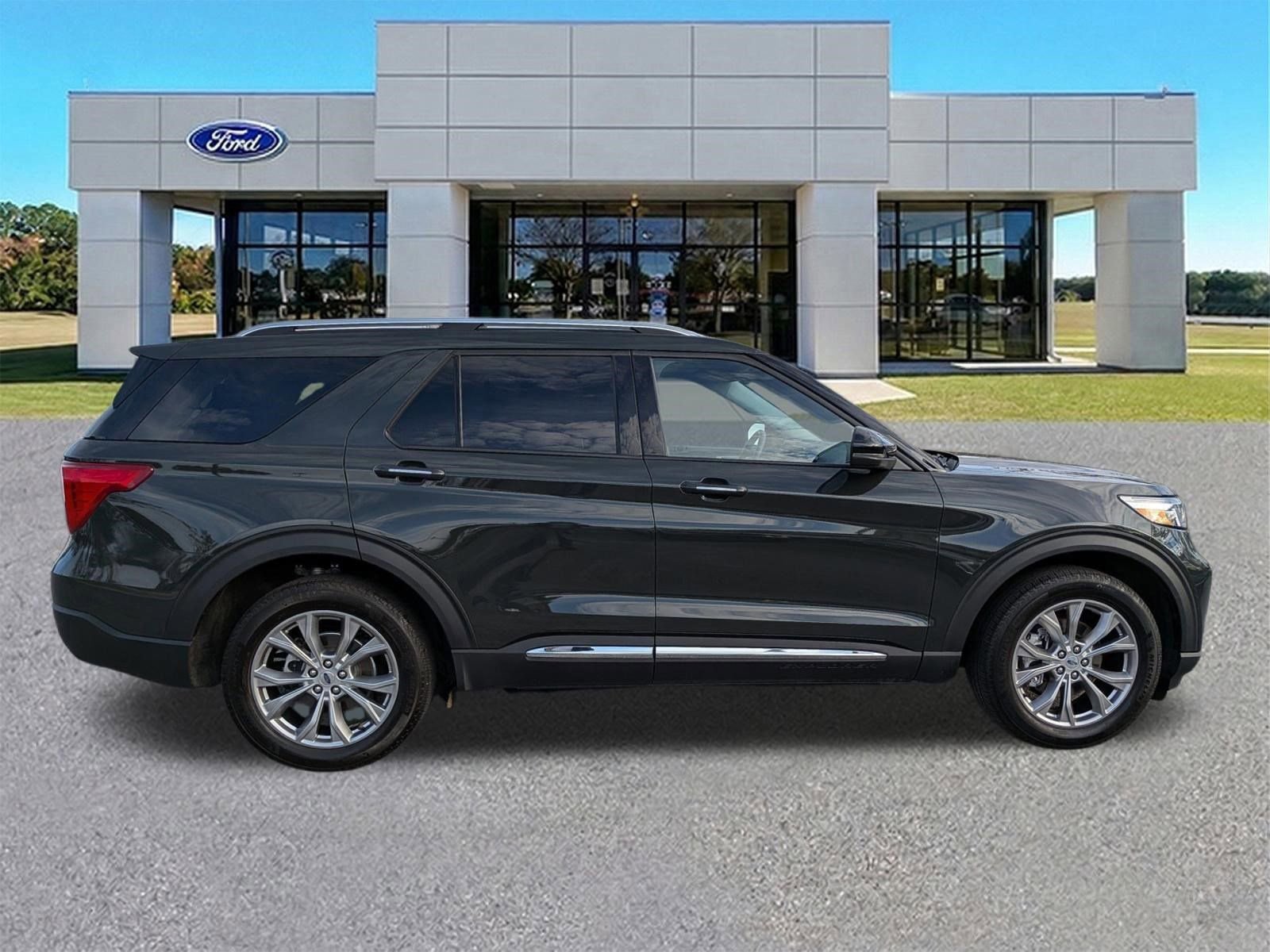 Certified 2023 Ford Explorer Limited w/ Equipment Group 301A image 6