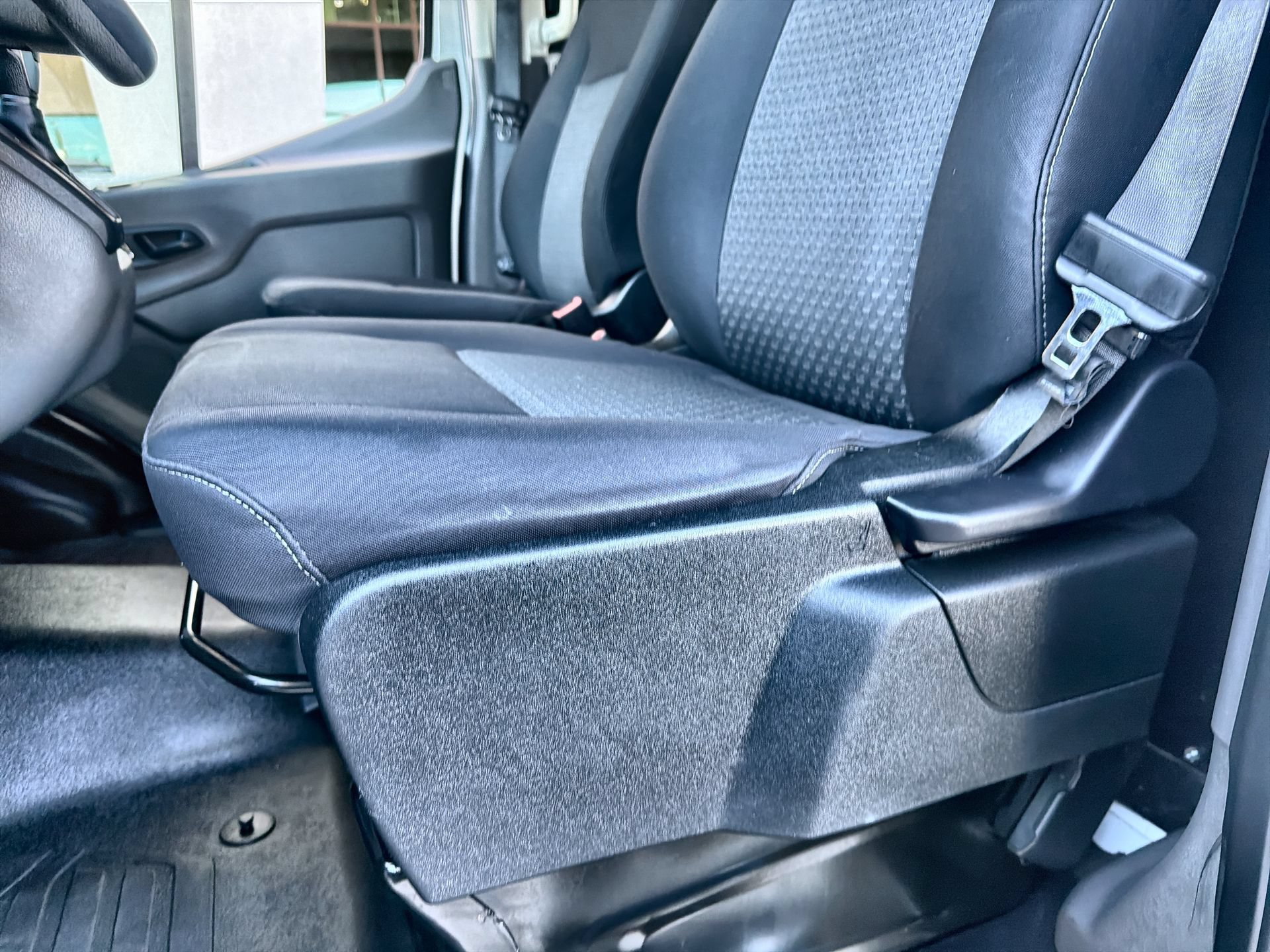 Certified 2025 Ford Transit 250 Low Roof w/ Exterior Upgrade Package RWD image 12