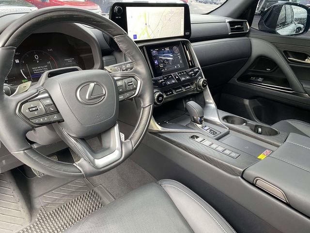 Used 2025 Lexus LX 700h Luxury w/ Appearance Package image 27
