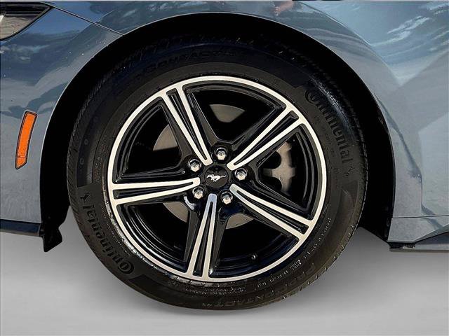 Certified 2025 Ford Mustang Coupe RWD image 10