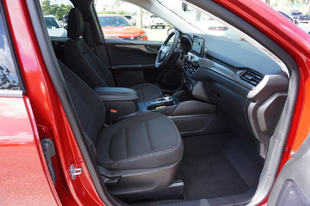 Certified 2023 Ford Escape Active FWD image 3