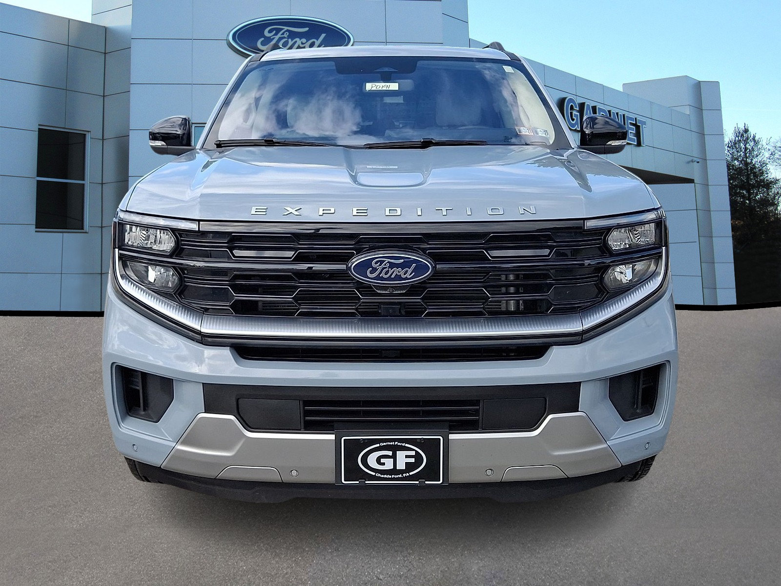 Certified 2025 Ford Expedition Max Platinum w/ Driver's Package AWD/4WD image 3