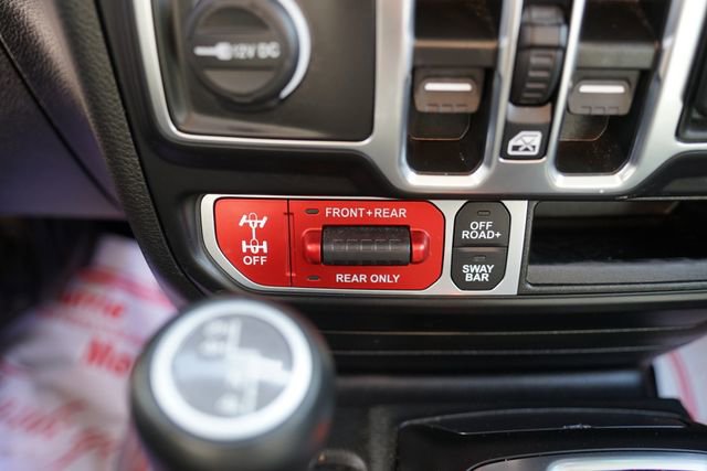 Used 2022 Jeep Wrangler Unlimited Rubicon w/ Steel Bumper Group AWD/4WD image 18
