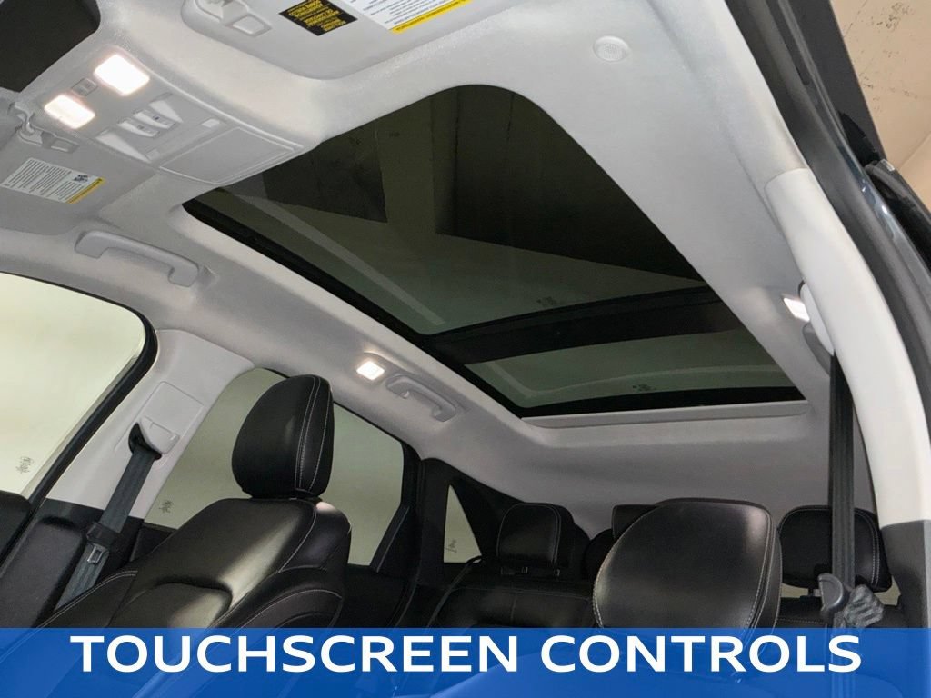 Certified 2022 Ford Escape SEL AWD/4WD image 4
