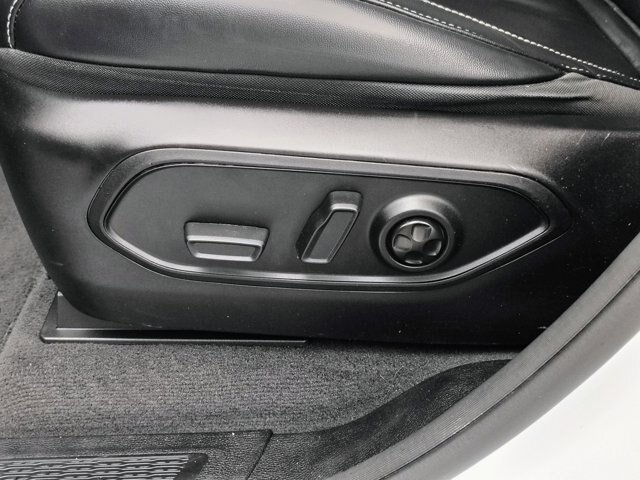 Used 2022 Jeep Grand Cherokee L Limited AWD/4WD image 23