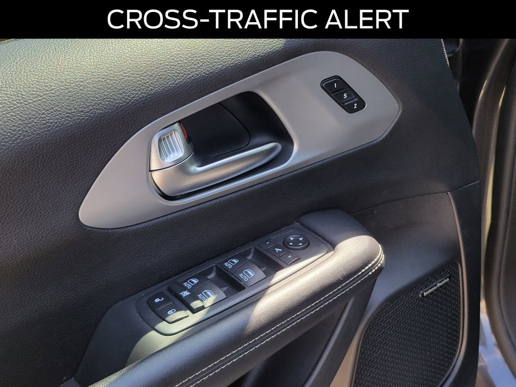 Used 2020 Chrysler Pacifica Limited w/ Advanced Safetytec Group image 18