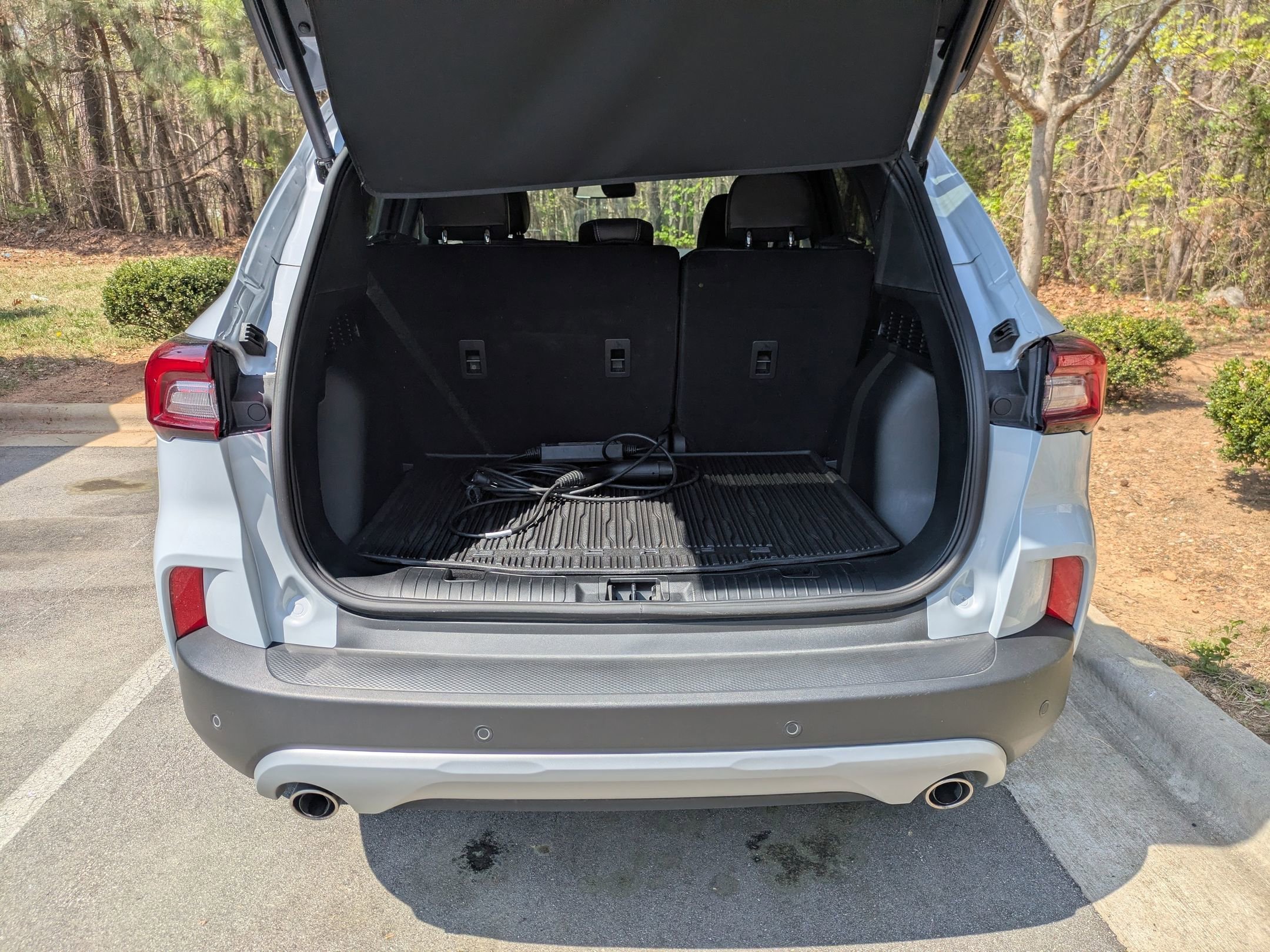 Certified 2025 Ford Escape SE w/ PHEV Premium Package image 33