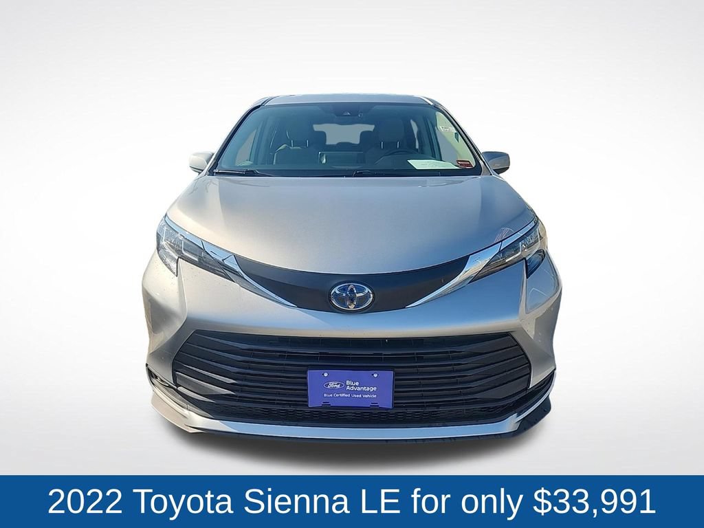 Used 2022 Toyota Sienna LE AWD/4WD image 2