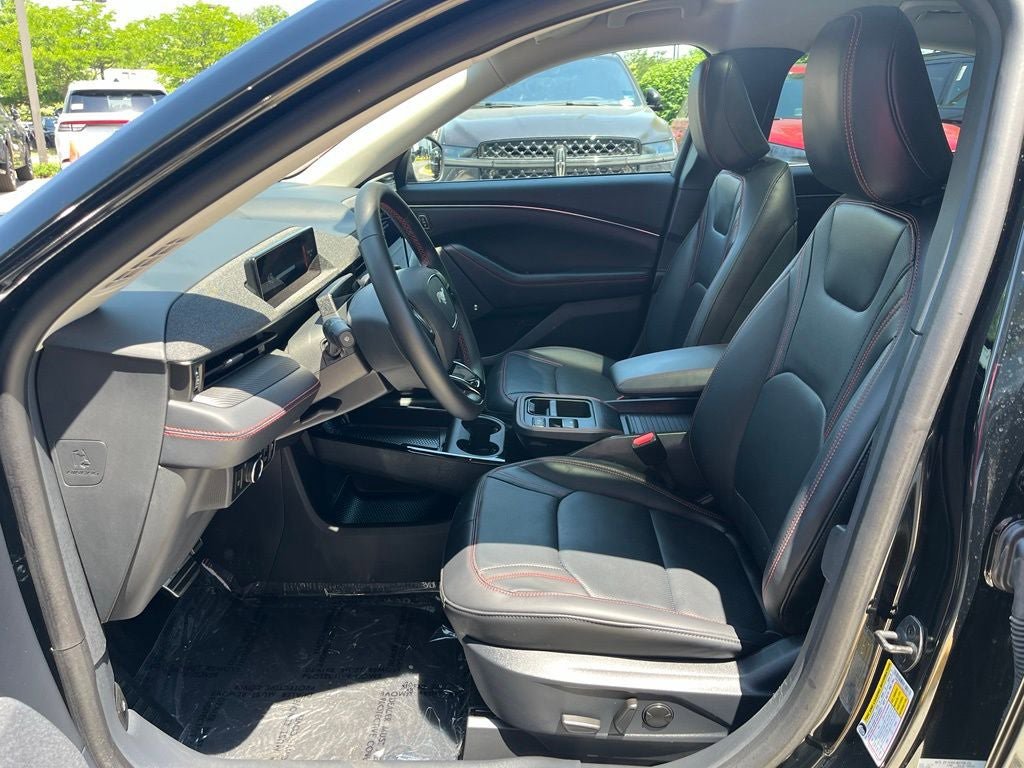 Certified 2025 Ford Mustang Mach-E Premium w/ Sport Appearance Package AWD/4WD image 25
