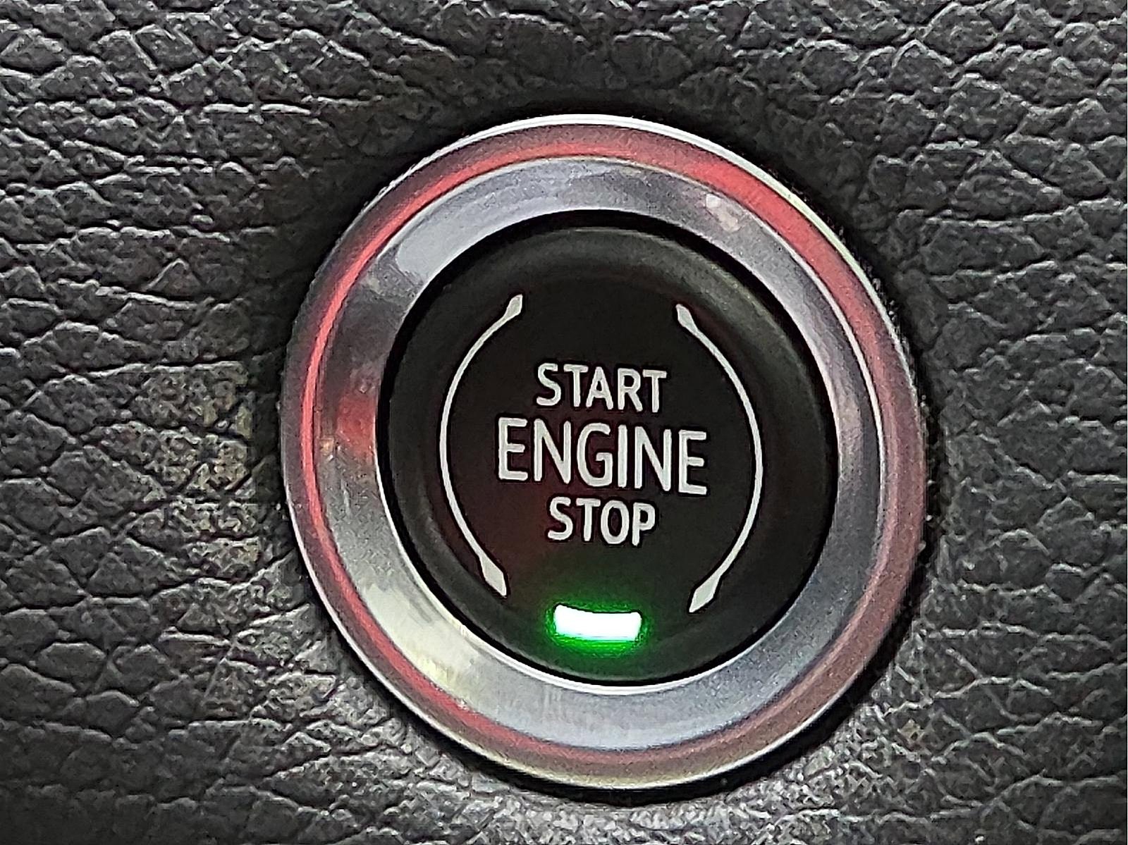 Used 2021 GMC Yukon XL Denali w/ Denali Premium Package image 20