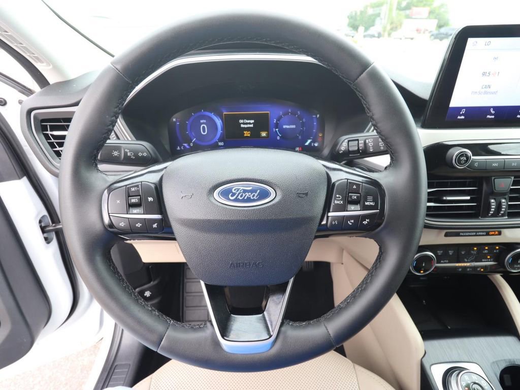 Certified 2022 Ford Escape SEL w/ Technology Package image 19