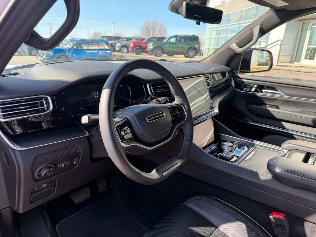 Used 2025 Jeep Grand Wagoneer L Series II Obsidian w/ Quick Order Packagew 28T image 9