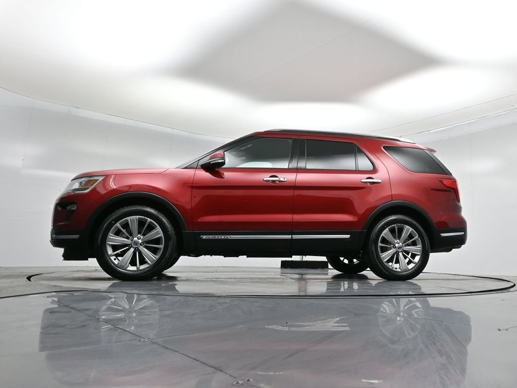 Certified 2018 Ford Explorer Limited w/ Ford Safe & Smart Package image 29
