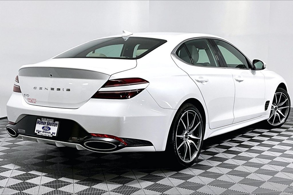 Used 2025 Genesis G70 2.5T RWD image 12