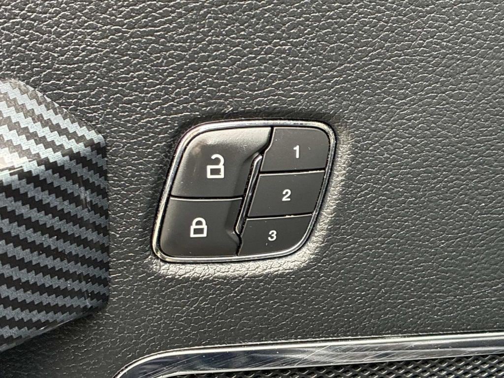 Certified 2020 Ford F150 Lariat w/ Equipment Group 502A Luxury AWD/4WD image 20