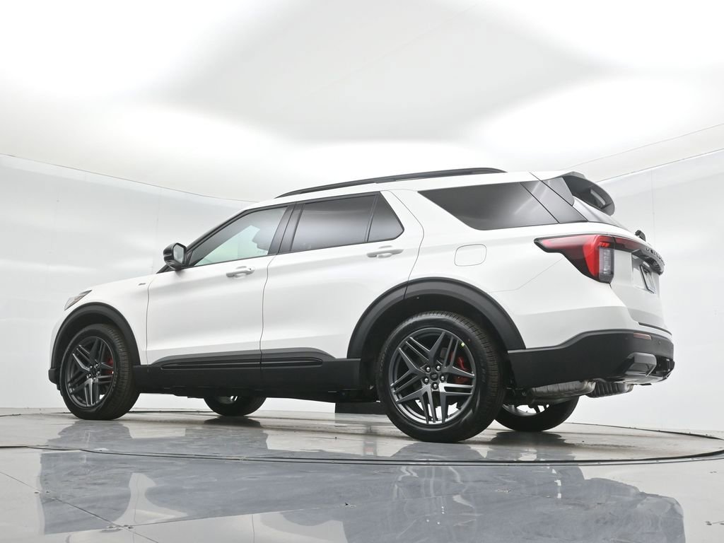 Certified 2025 Ford Explorer ST-Line w/ Premium Package image 53