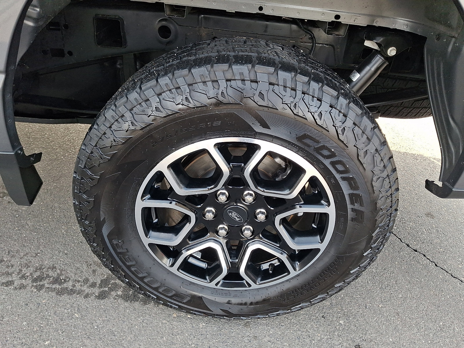 Certified 2022 Ford F150 Lariat w/ Equipment Group 502A High image 28