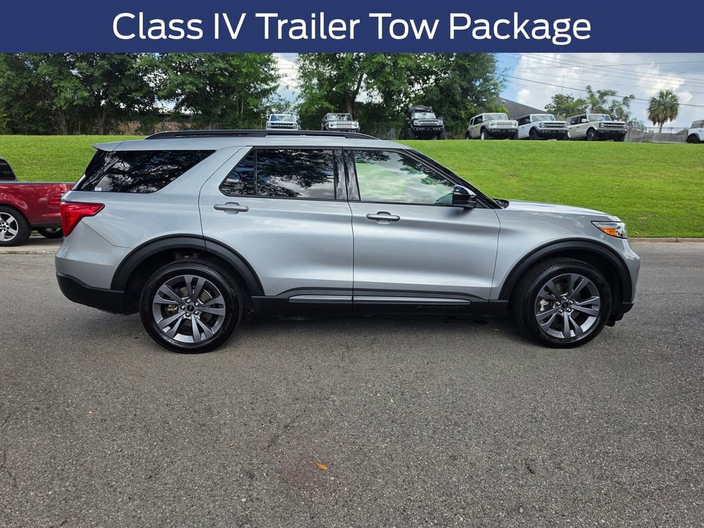 Certified 2022 Ford Explorer XLT w/ Equipment Group 202A RWD image 7