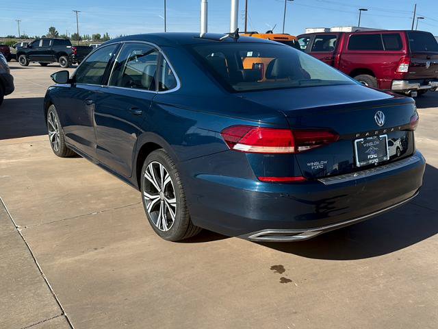 Used 2022 Volkswagen Passat 2.0T SE FWD image 5