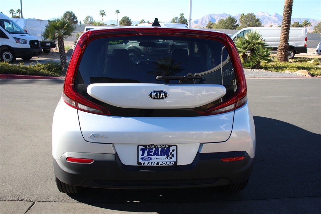 Used 2020 Kia Soul LX image 7