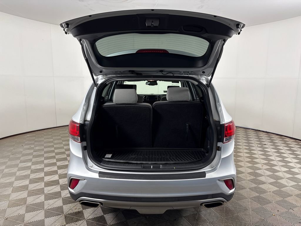 Used 2017 Hyundai Santa Fe SE w/ Cargo Package FWD image 26