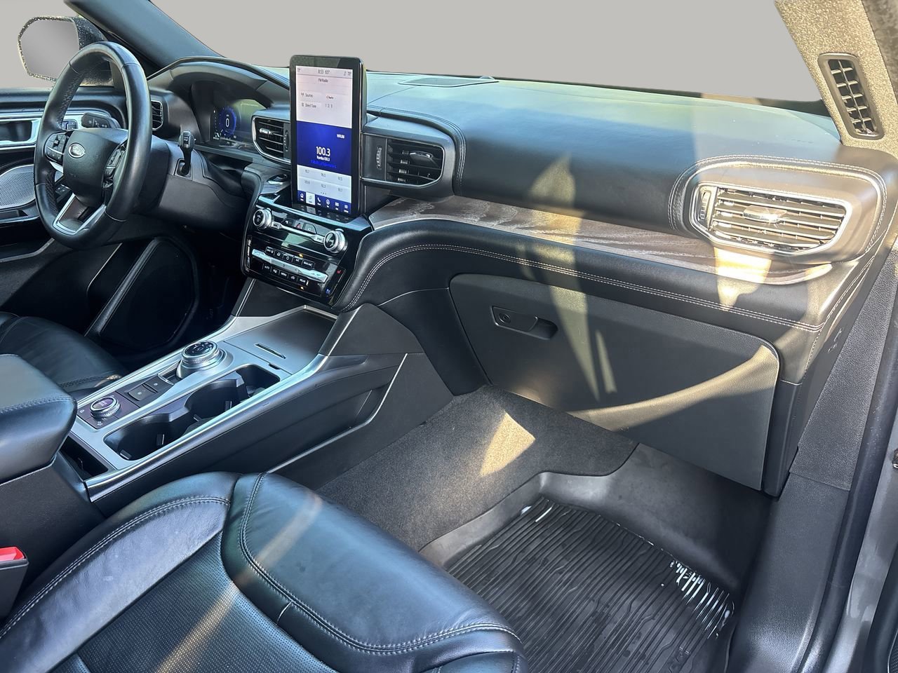 Certified 2023 Ford Explorer Platinum w/ Technology Package image 13