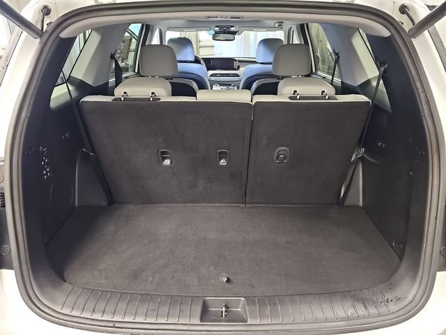 Used 2021 Hyundai Palisade SEL w/ Premium Package FWD image 12