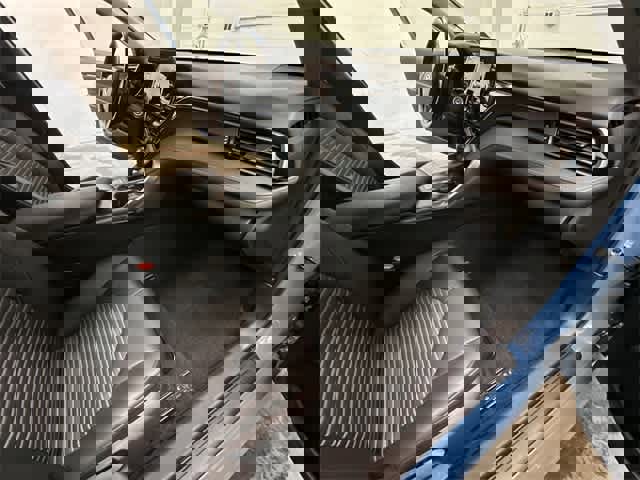 Used 2023 Toyota Camry SE image 18