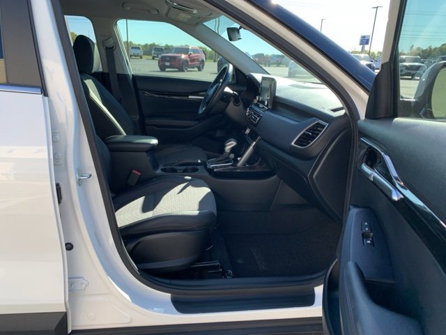 Used 2023 Kia Seltos S image 14