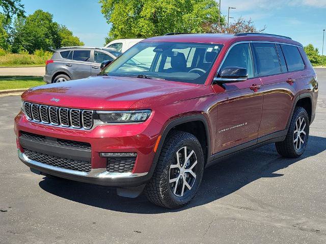 Used 2023 Jeep Grand Cherokee L Limited AWD/4WD image 2