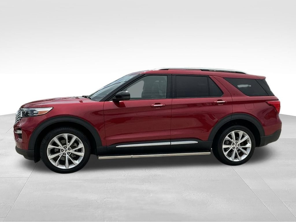 Certified 2023 Ford Explorer Platinum w/ Technology Package AWD/4WD image 3