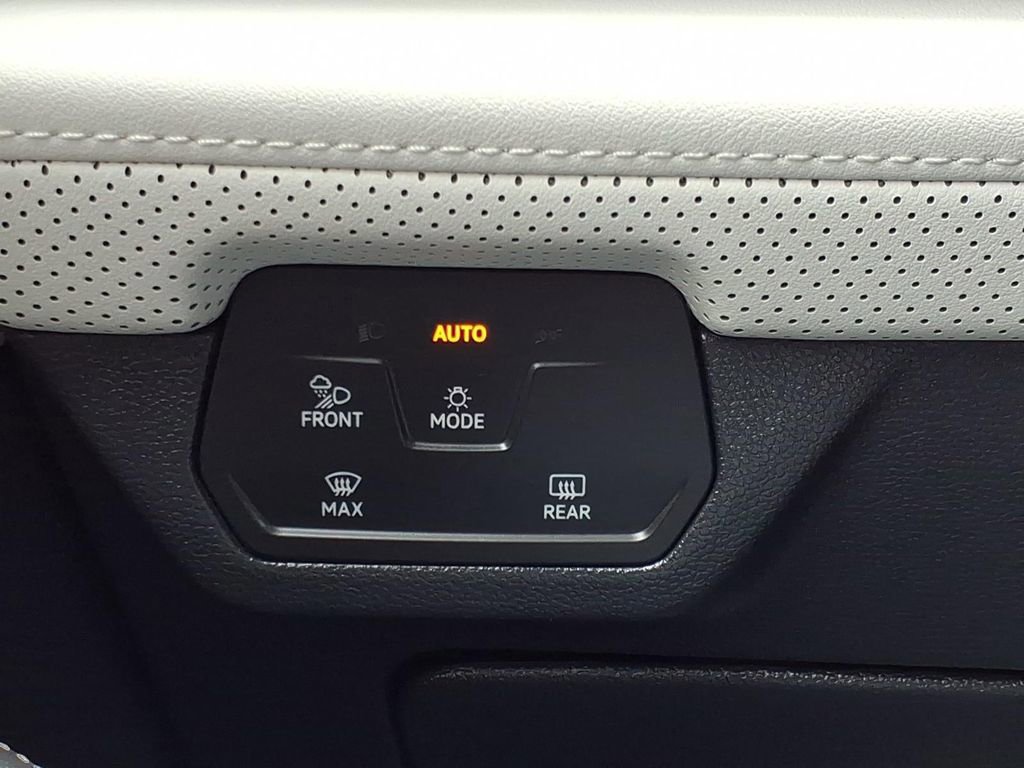 Used 2025 Volkswagen Atlas Cross Sport SEL Premium R-Line AWD/4WD image 23