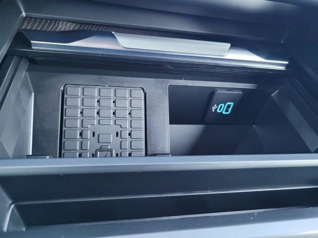 Certified 2024 Ford F250 Platinum image 24