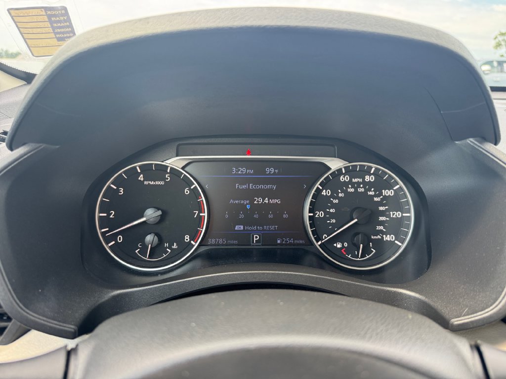 Used 2025 Nissan Altima 2.5 SV FWD image 38