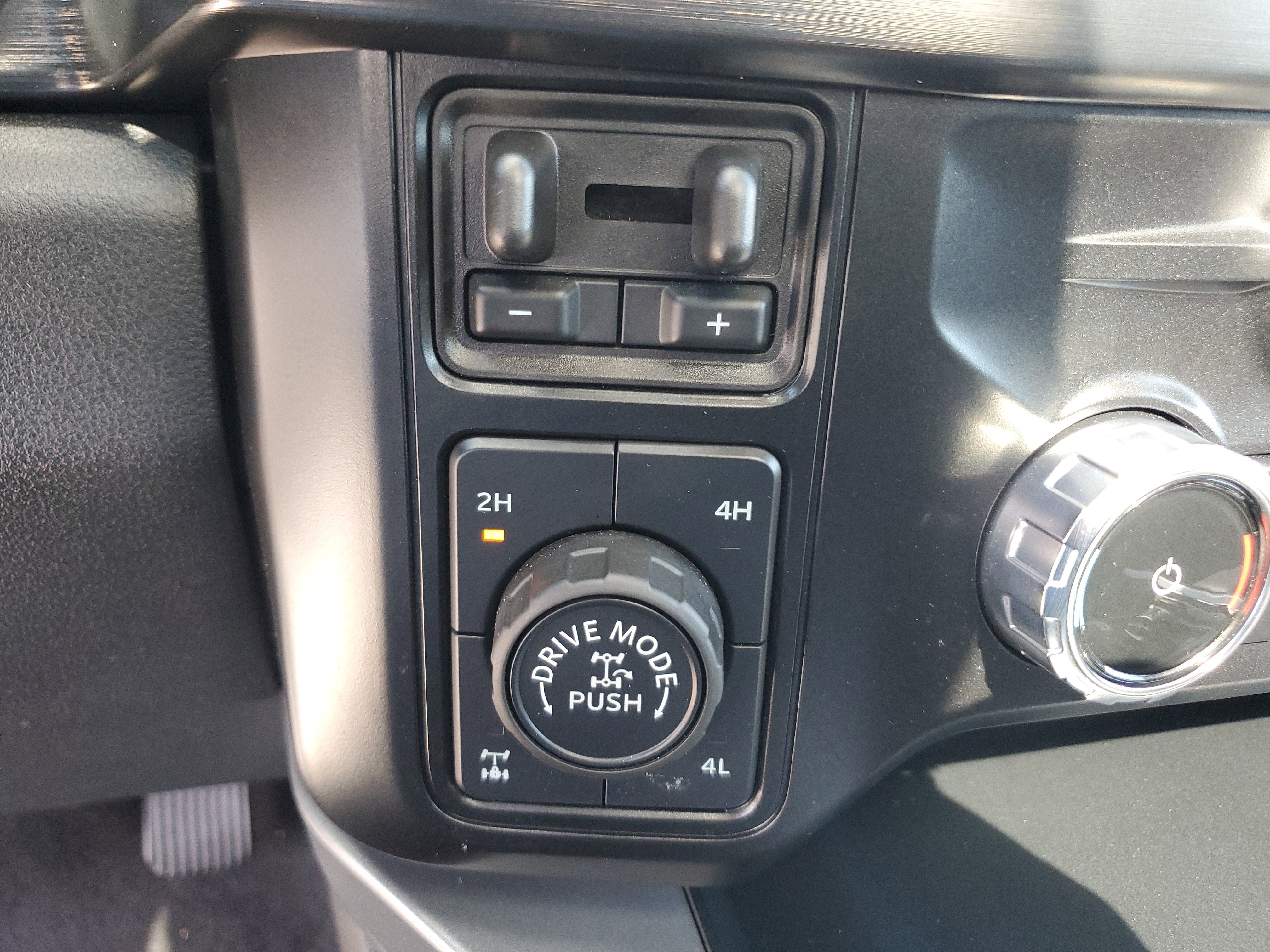 Certified 2025 Ford F250 Lariat w/ Lariat Ultimate Package image 24