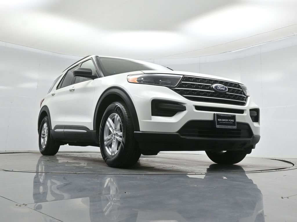 Certified 2022 Ford Explorer XLT image 5