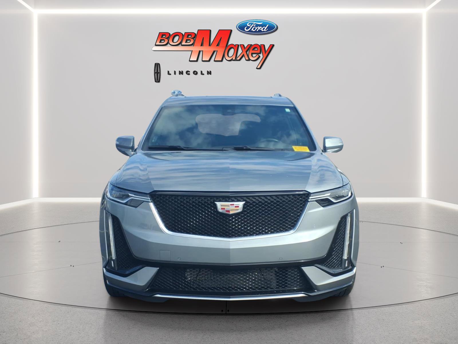 Used 2024 Cadillac XT6 Sport AWD/4WD image 2