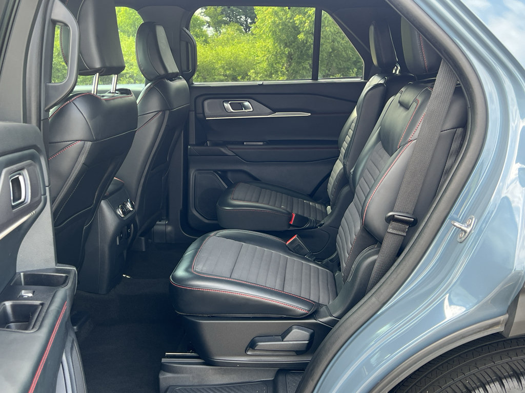 Certified 2025 Ford Explorer ST-Line w/ ST-Line Street Pack AWD/4WD image 36
