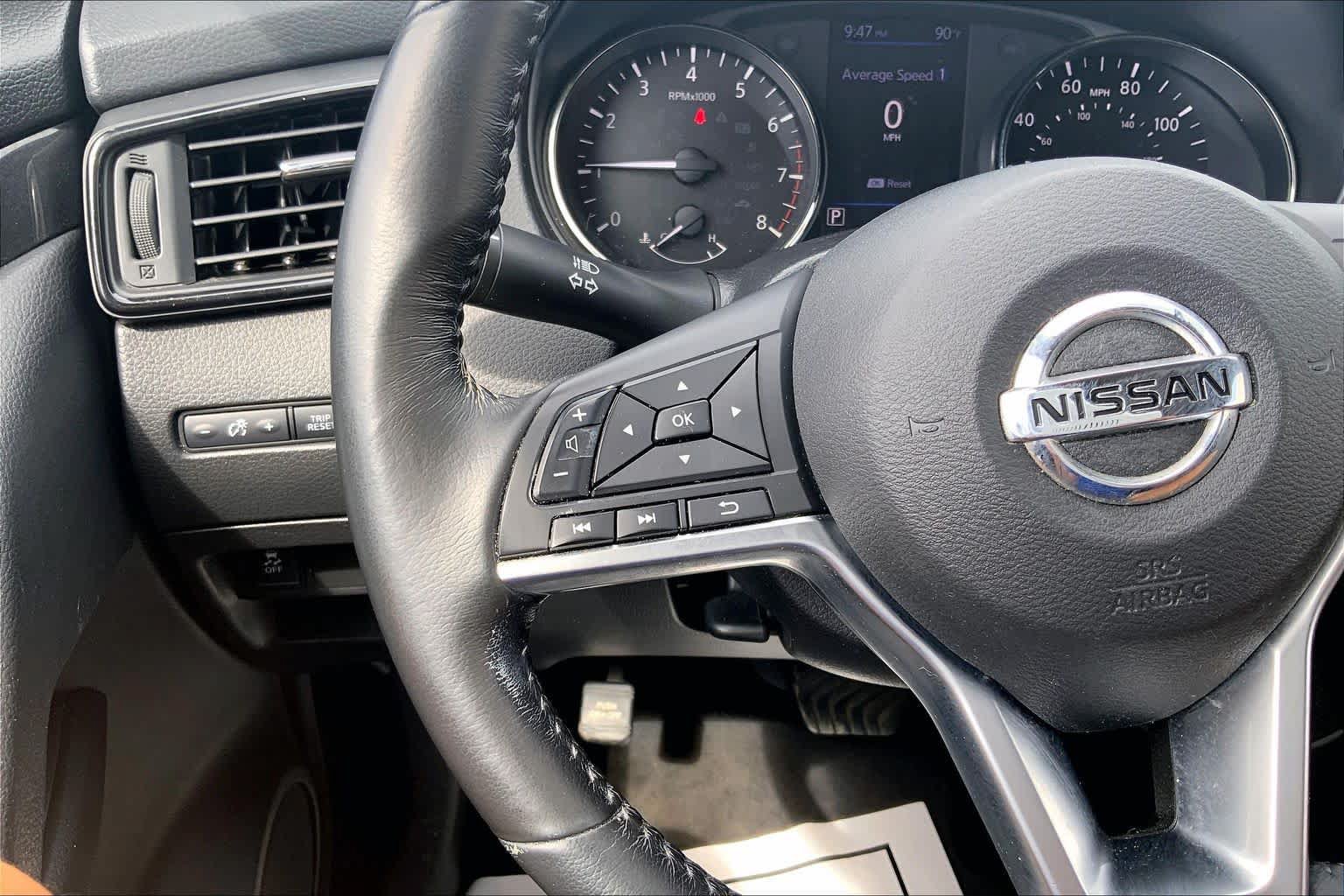 Used 2018 Nissan Rogue SV FWD image 24