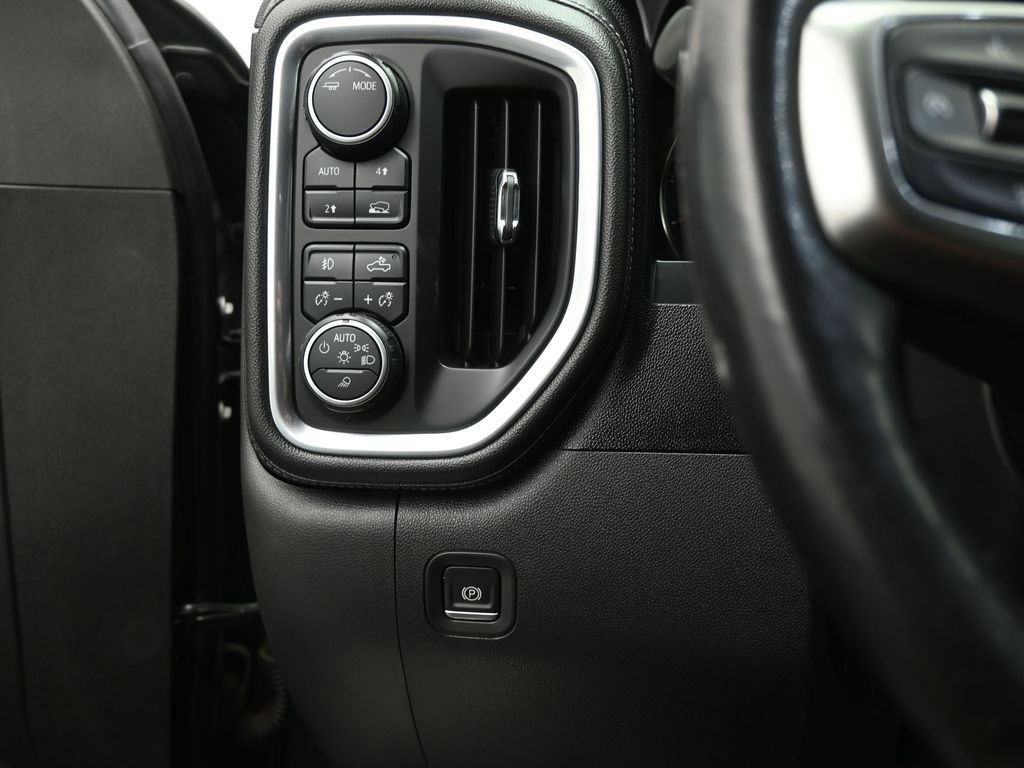 Used 2020 Chevrolet Silverado 1500 LTZ image 28