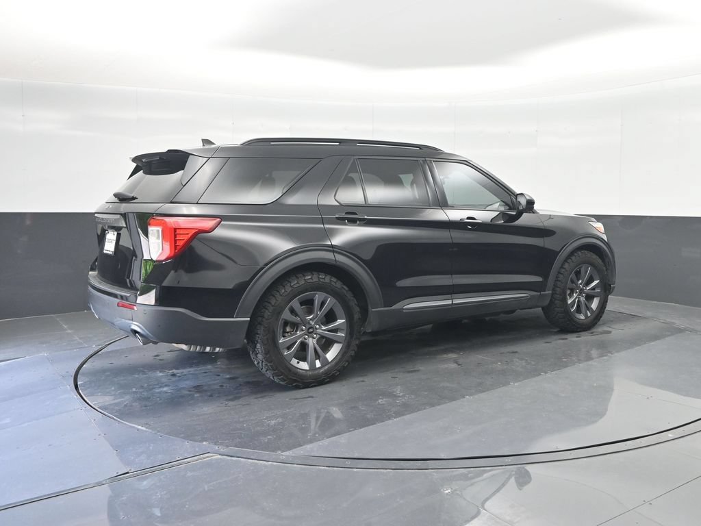 Certified 2023 Ford Explorer XLT w/ Equipment Group 202A RWD image 15