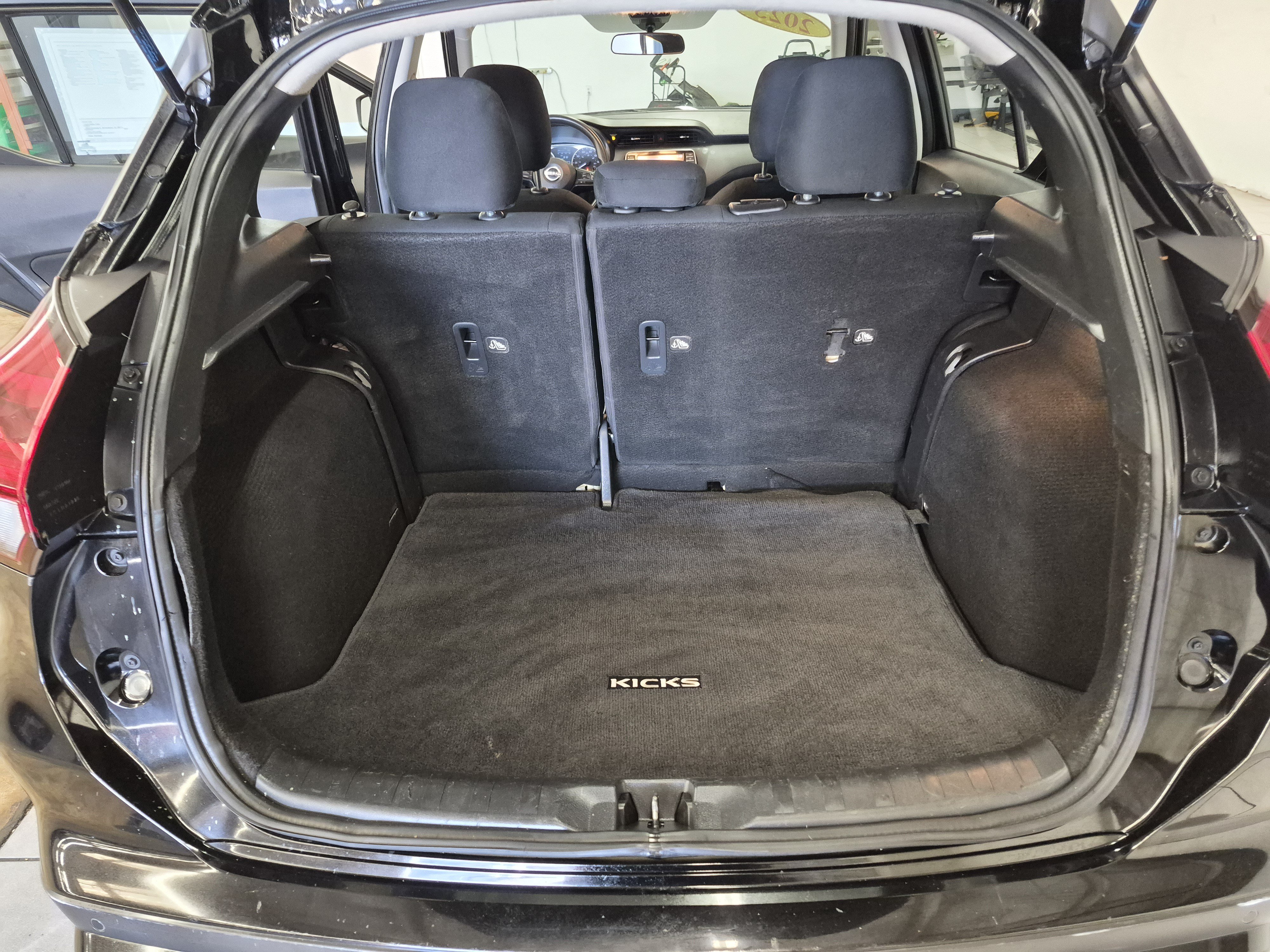 Used 2025 Nissan Kicks Play S FWD image 14