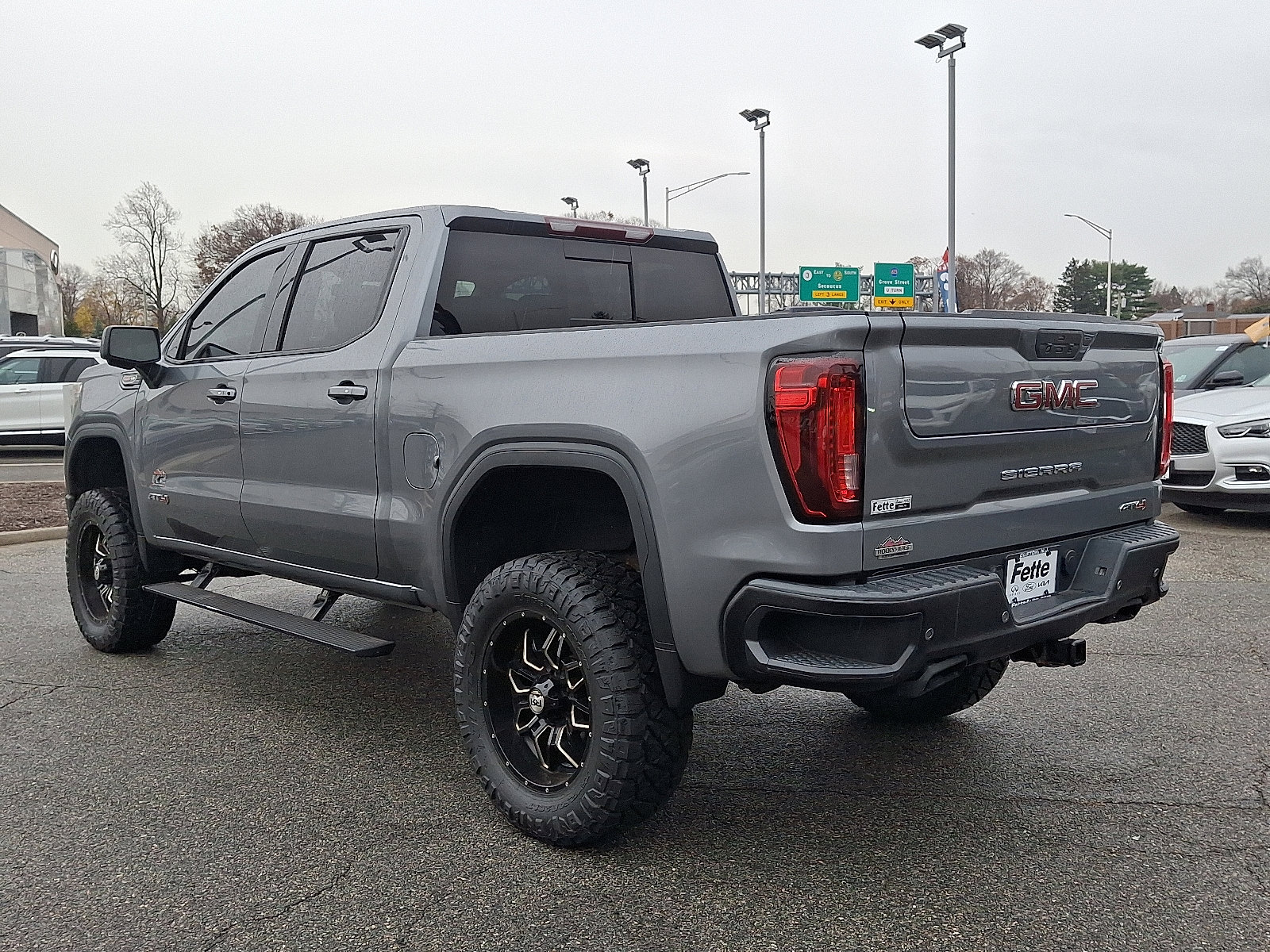 Used 2019 GMC Sierra 1500 AT4 w/ AT4 Premium Package image 6