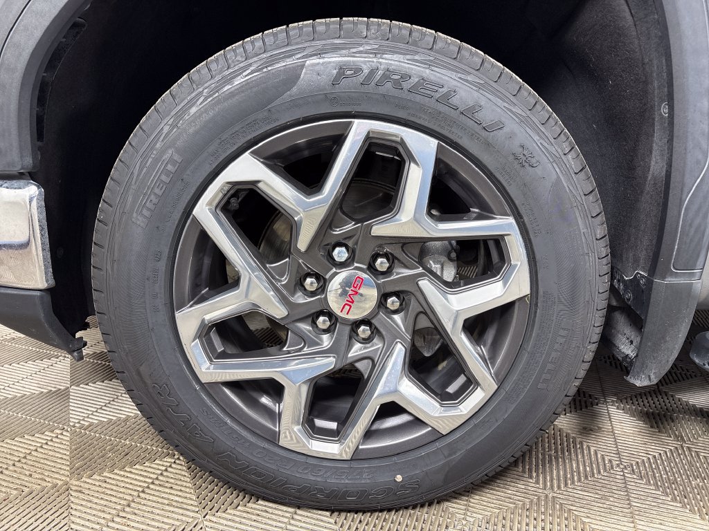 Used 2023 GMC Sierra 1500 SLT AWD/4WD image 12