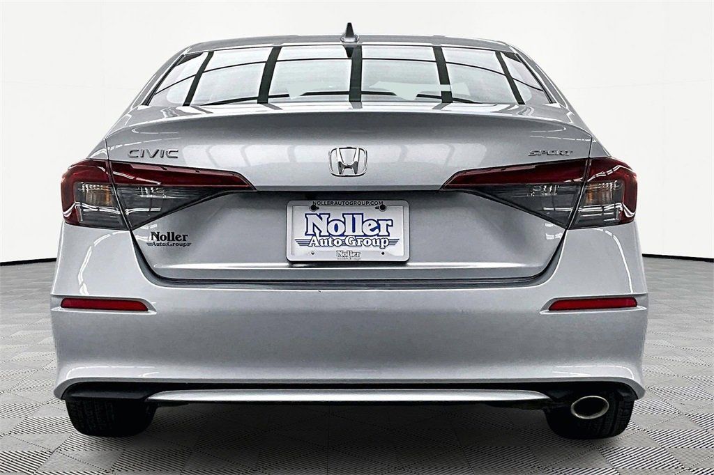 Used 2025 Honda Civic Sport image 4