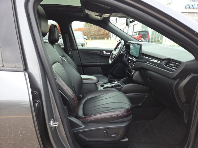 Certified 2025 Ford Escape ST-Line Elite w/ Premium Technology Package image 37