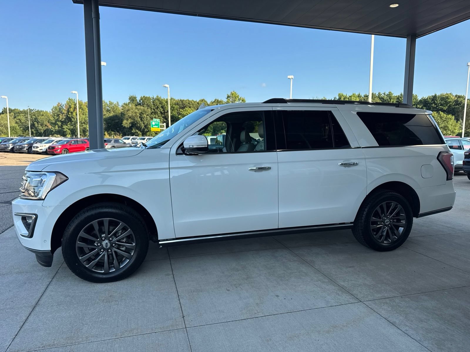 Certified 2021 Ford Expedition Max Limited AWD/4WD image 4