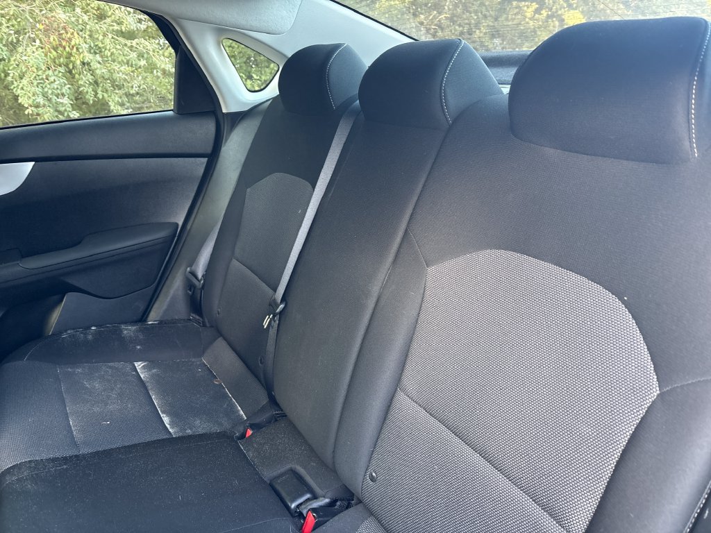 Used 2022 Kia Forte LXS FWD image 14